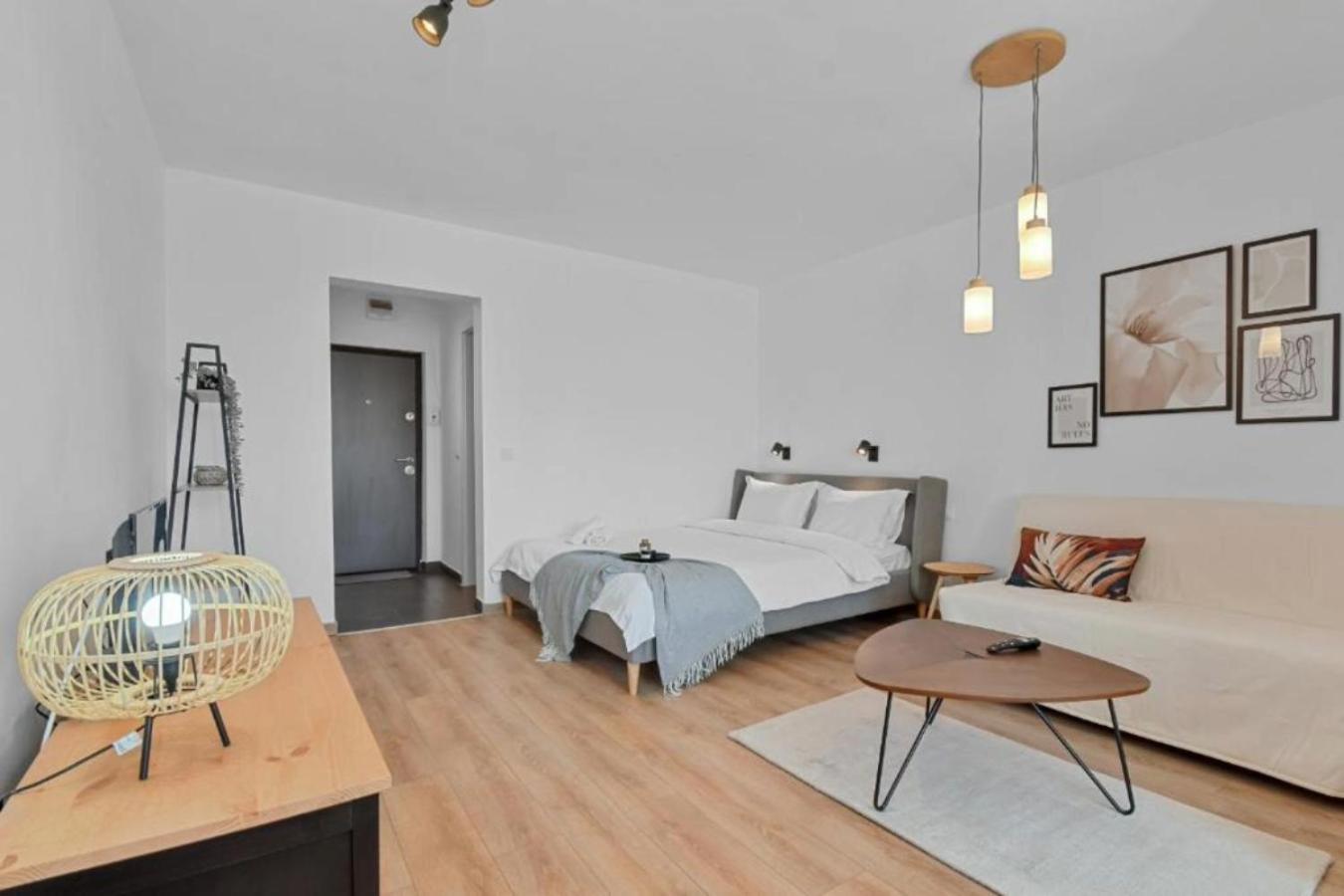 Serene Retreat - Beautifully Designed Studio Bukarest Kültér fotó